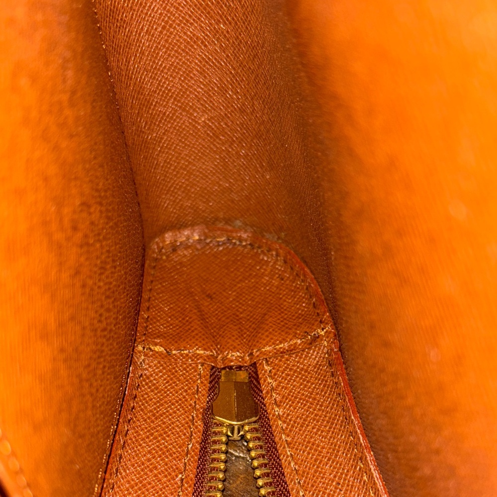 Louis Vuitton Brown Monogram Clutch Vintage from 1994 - Picture 11 of 17